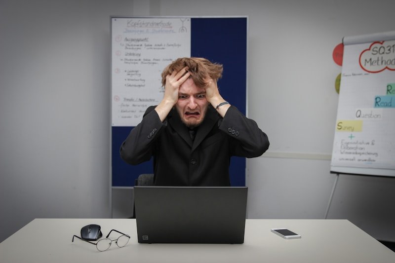 ai拍片 - 社畜的100种死法 ai拍片推荐 - 社畜的100种死法